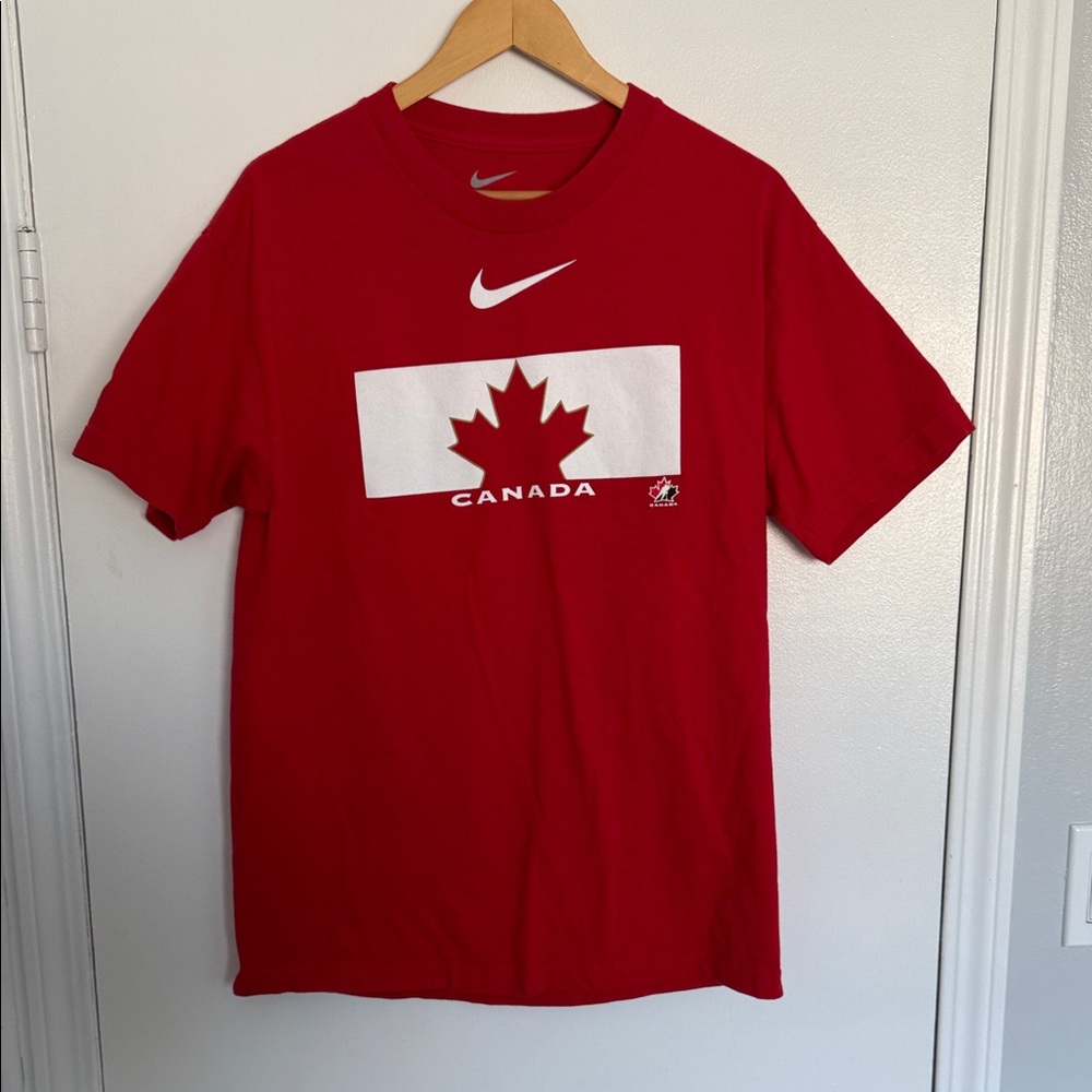 Nike Red Canada Maple Leaf Men's Sidney Crosby Tee